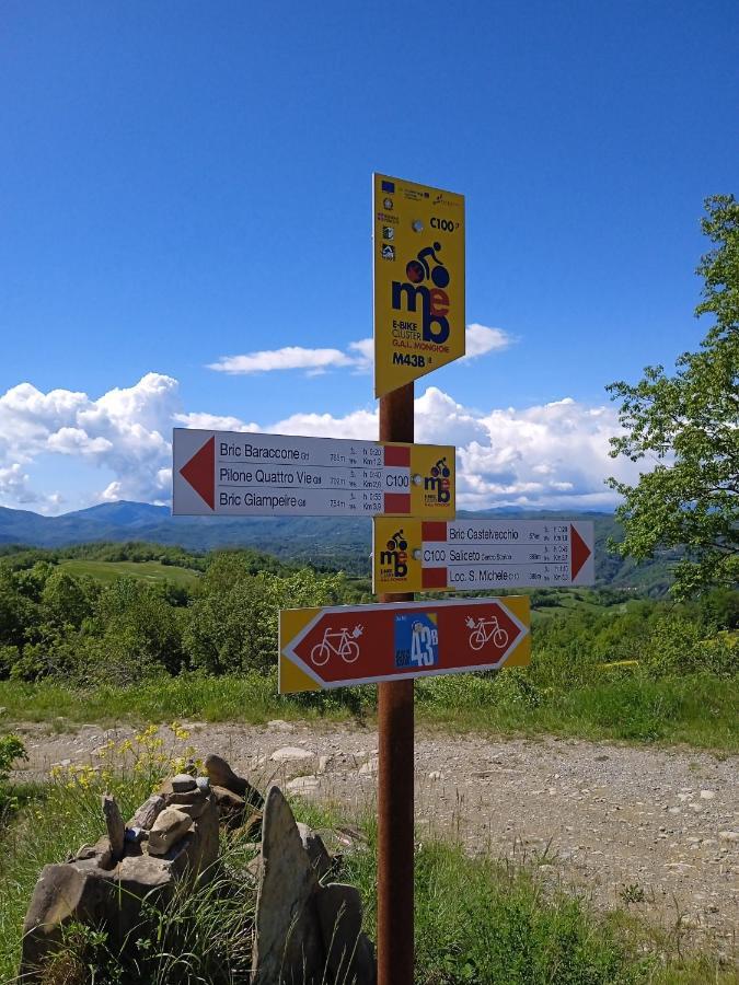 Cascina Boschetto Bed and Breakfast Saliceto Εξωτερικό φωτογραφία